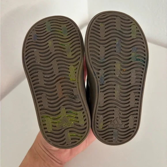 Adidas infant shoes with velcro straps - Picture 6 of 8